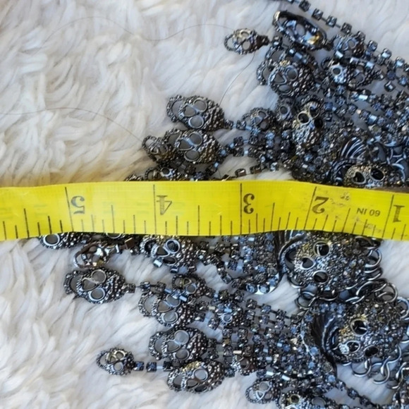 Hematite skulls bib Statement necklace NWT - Picture 5 of 9